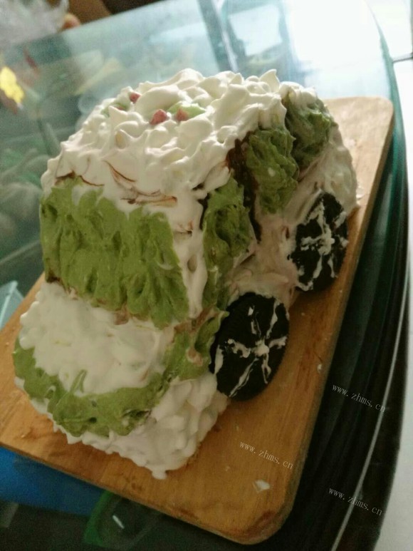色香味俱全的奶油蛋糕