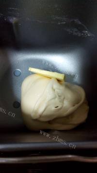 自制牛奶小面包做法图解8)
