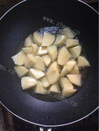 家常菜土豆烧茄子做法图解5)