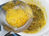 自制百香果果酱做法图解2)