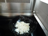 美味的香菇蛋炒饭做法图解6)