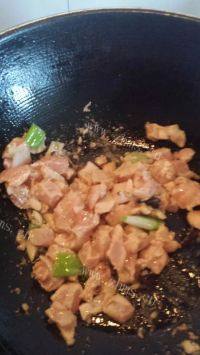 家常菜宫保鸡丁做法图解8)