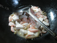 营养的榨菜丝江白虾煮豆腐的做法图解七