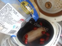 美味的糯米藕做法图解7)