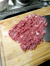 家常菜芹菜肉末做法图解3)