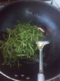 清淡的蒜泥茼蒿做法图解5)