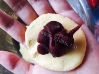 香喷喷的南瓜饼做法图解5)