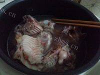 冬瓜猪骨汤自制做法图解1)