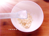 美味的蒜蓉XO酱蒸大虾做法图解5)