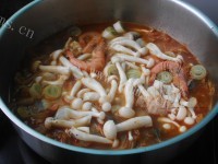 韩式泡菜海鲜豆腐煲做法图解11)