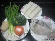 自制鱿鱼炒年糕做法图解1)