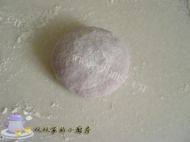 自制紫薯葱油饼做法图解3)