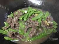 荷兰豆炒牛肉做法图解9)