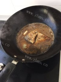 家常炖靖鱼做法图解4)