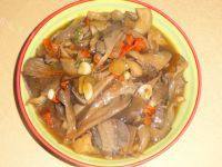 家常菜肉炒平菇