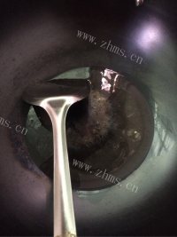 家常菜芹菜胡萝卜炒肉做法图解5)