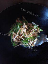 家常菜豆腐干炒青椒做法图解6)