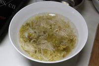 十分诱人的酸菜炖排骨做法图解4)