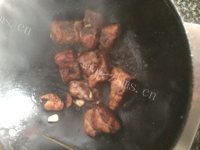 色香味浓的红烧排骨做法图解5)
