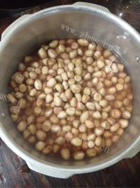 下酒菜香酥花生米做法图解1)
