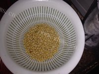 美味的核桃豆浆做法图解1)
