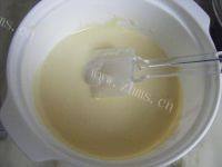 味道不错的酸奶蛋糕做法图解5)