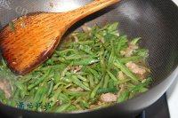 家常菜豆角丝炒肉做法图解12)