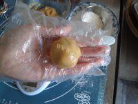 自制广式豆沙月饼做法图解6)