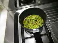 芳香四溢的干煸四季豆做法图解4)