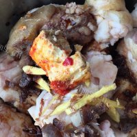 美味的腐乳猪蹄做法图解5)