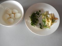 美味的茄汁土豆粉做法图解4)
