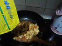 饱满的西红柿炒菜花