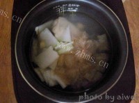 竹荪煲鸡汤做法图解13)