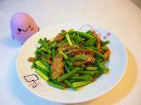 家常菜蒜薹炒肉