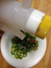 刺激味蕾的醋拌线辣椒做法图解4)