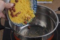美味的小米花生粥做法图解3)