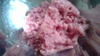 简易的猪肉饼做法图解3)