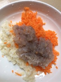 美味的黄金炒饭做法图解2)