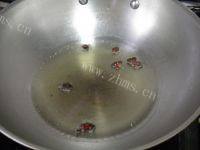口感极佳的芸豆烧土豆做法图解5)