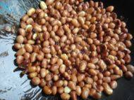 「DIY美食」炒花生米做法图解5)