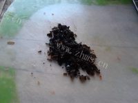 美味的胡萝卜木耳素蒸饺做法图解3)