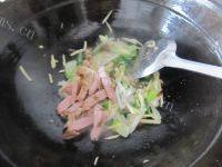 很有食欲的酸菜猪肉炖粉条做法图解13)