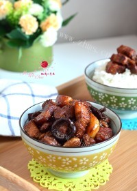 家常菜香菇红烧肉做法图解12)