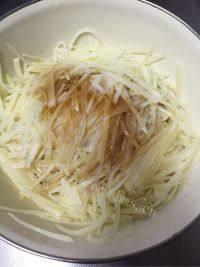 家常菜凉拌土豆丝