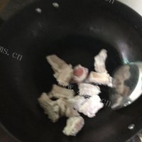色香味俱全的莲藕排骨汤做法图解9)
