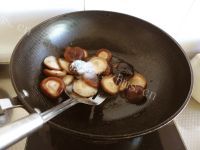 香喷喷的香菇油菜的做法图解七