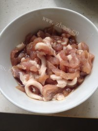 家常菜肉丝炒芹菜做法图解3)