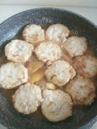 美味的香煎鱼饼做法图解22)