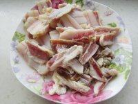 家常菜双椒炒腊肉做法图解3)
