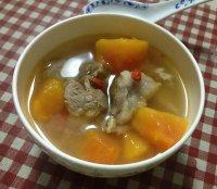 口感饱满的木瓜排骨汤